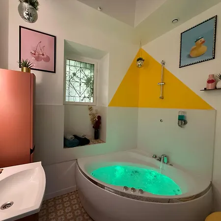 Relais Cocorico - Cocon Proche Tour Eiffel Avec Baignoire Balnéo Appartement Paris