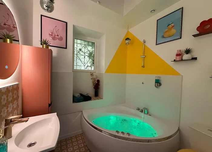 Relais Cocorico - Cocon Proche Tour Eiffel Avec Baignoire Balnéo Appartement Paris